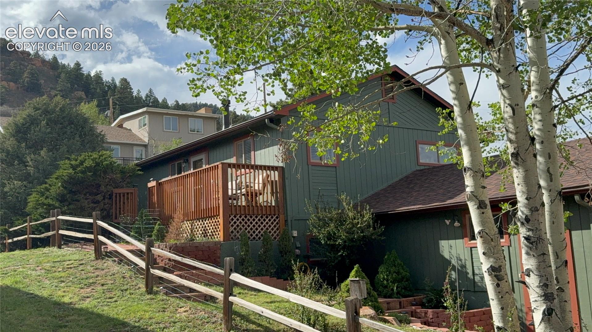 320 Columbine Road