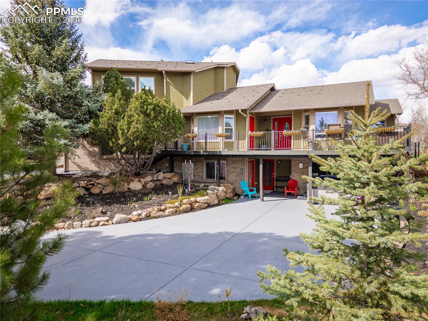 15041 La Jolla Place