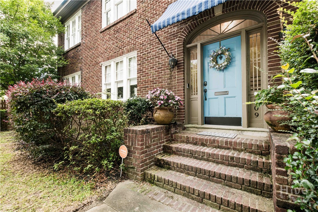 Featured Listing Photo