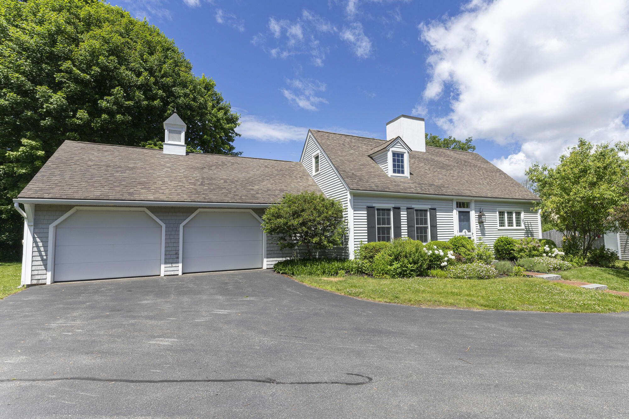 Featured Listing Photo