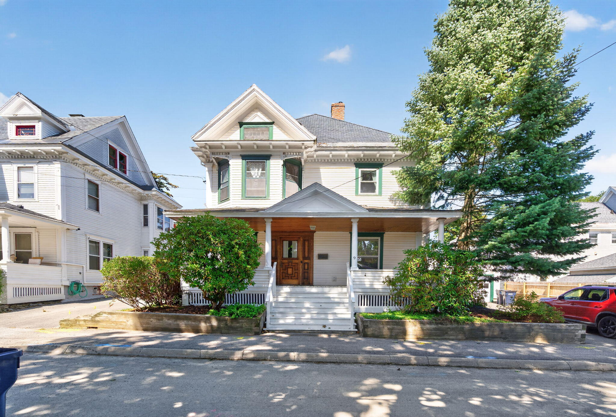Featured Listing Photo