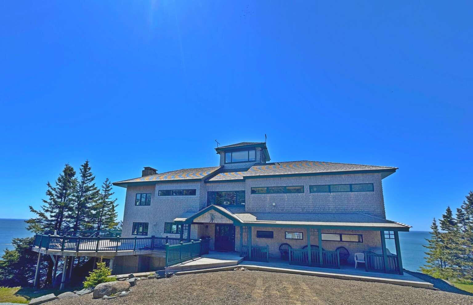 Featured Listing Photo